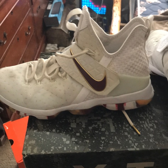 Lebron xiv - Picture 3 of 3